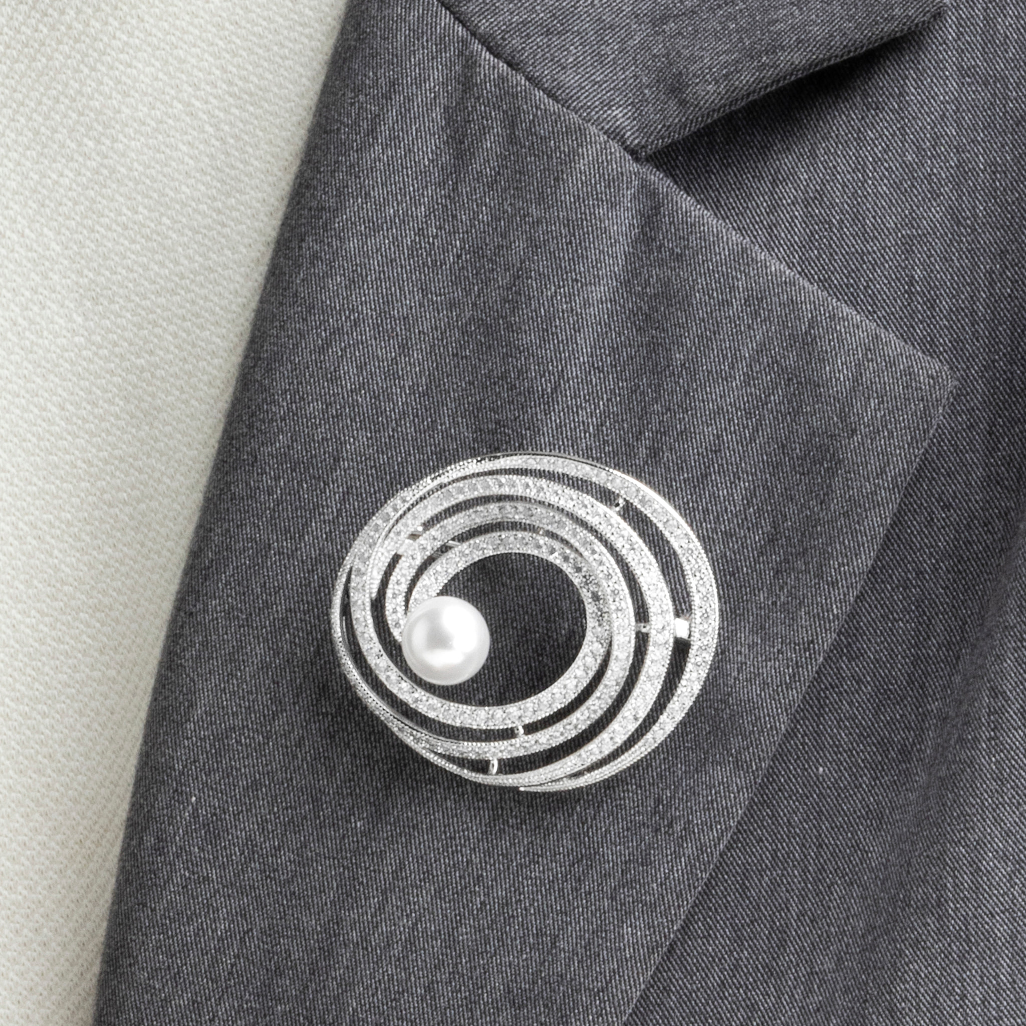 Broche con Circonita Brillante acabado plata