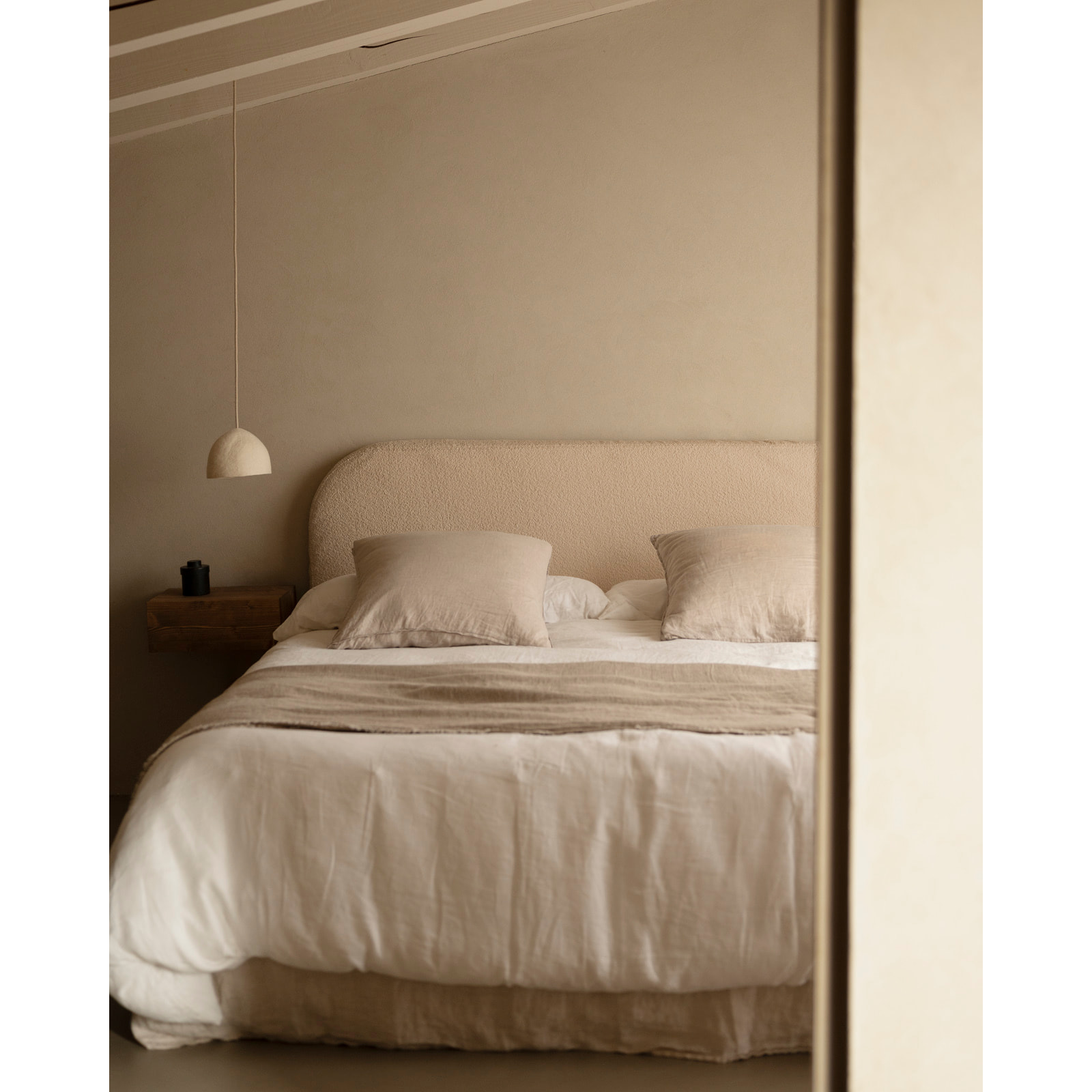 Housse pour tête de lit en bouclé beige en différentes tailles