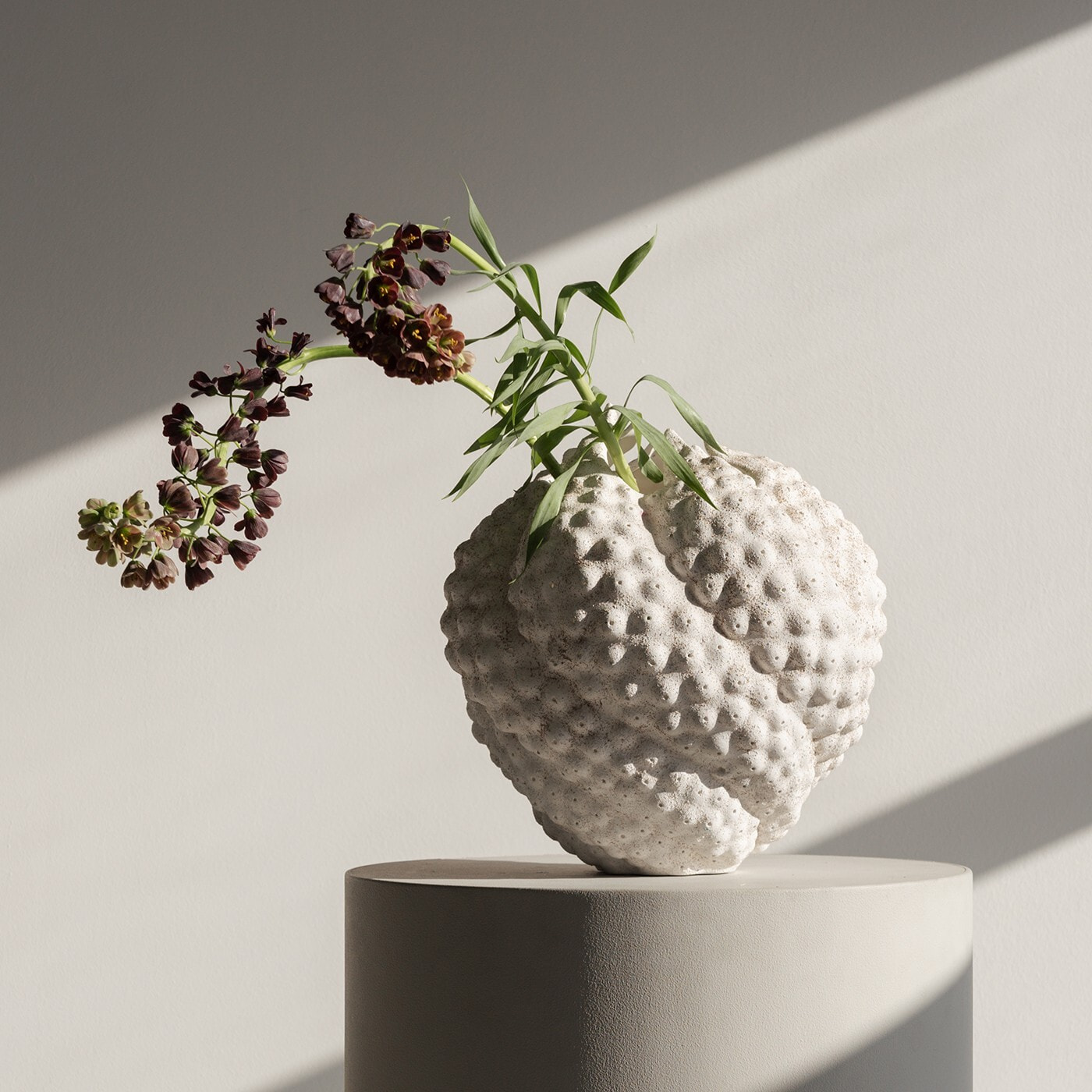 Vase anémone 37cm blanc Kare Design
