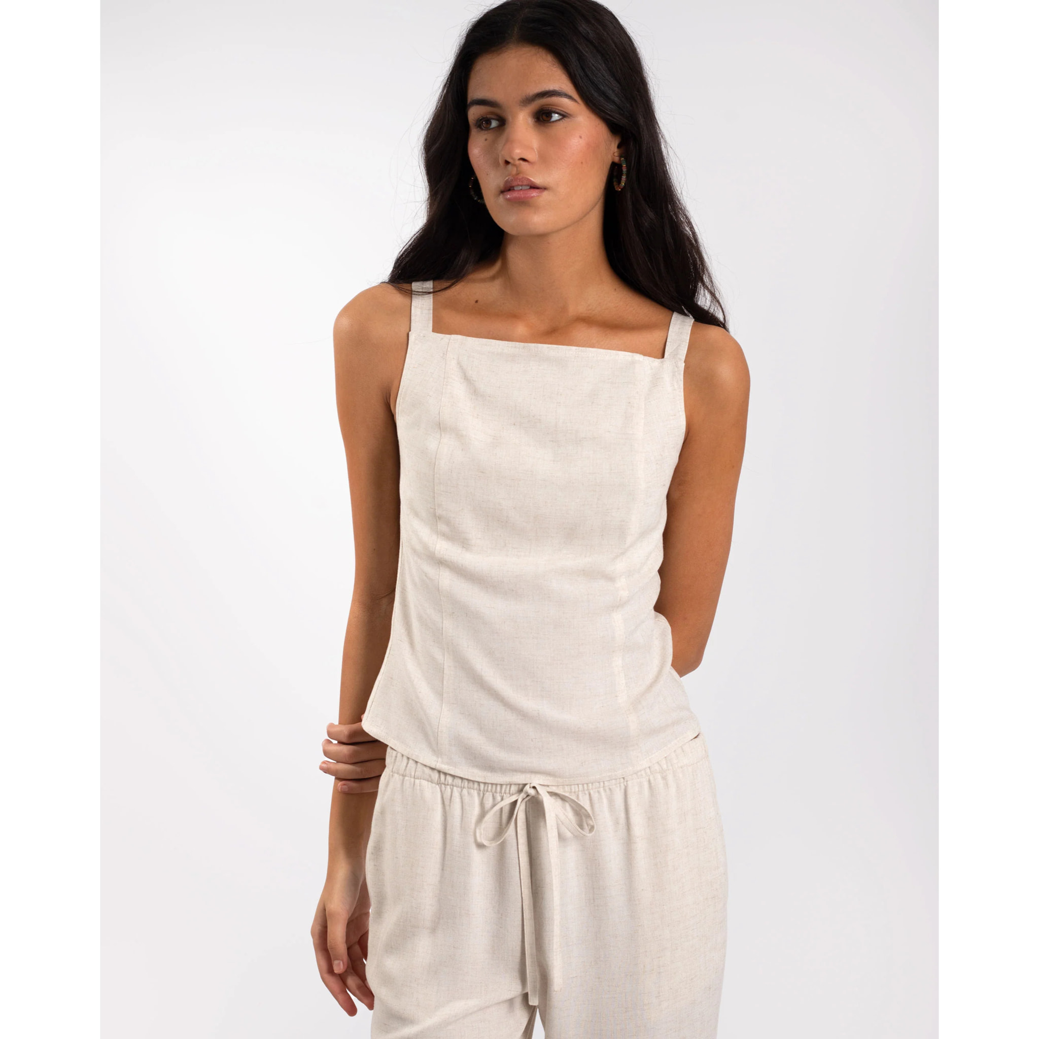 Blusa de mujer de lino con lazos en la espalda