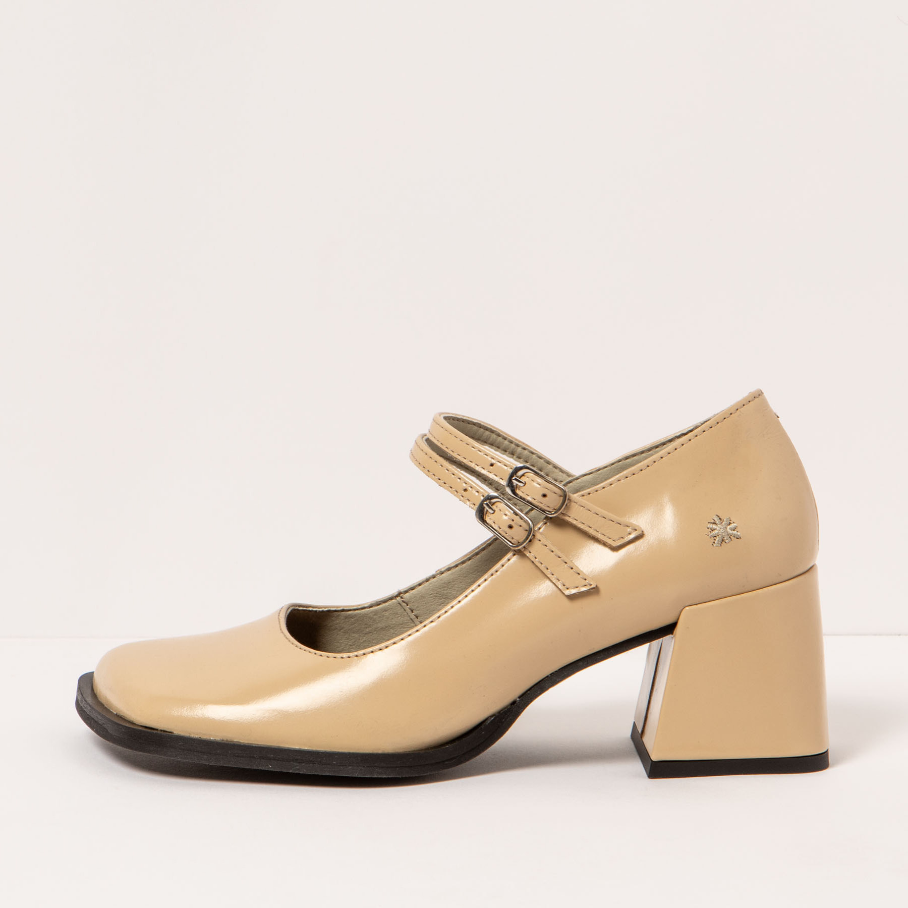 Zapatos 1704 NAPPA SHINNY CHAMPAGNE / VERONA color Champagne