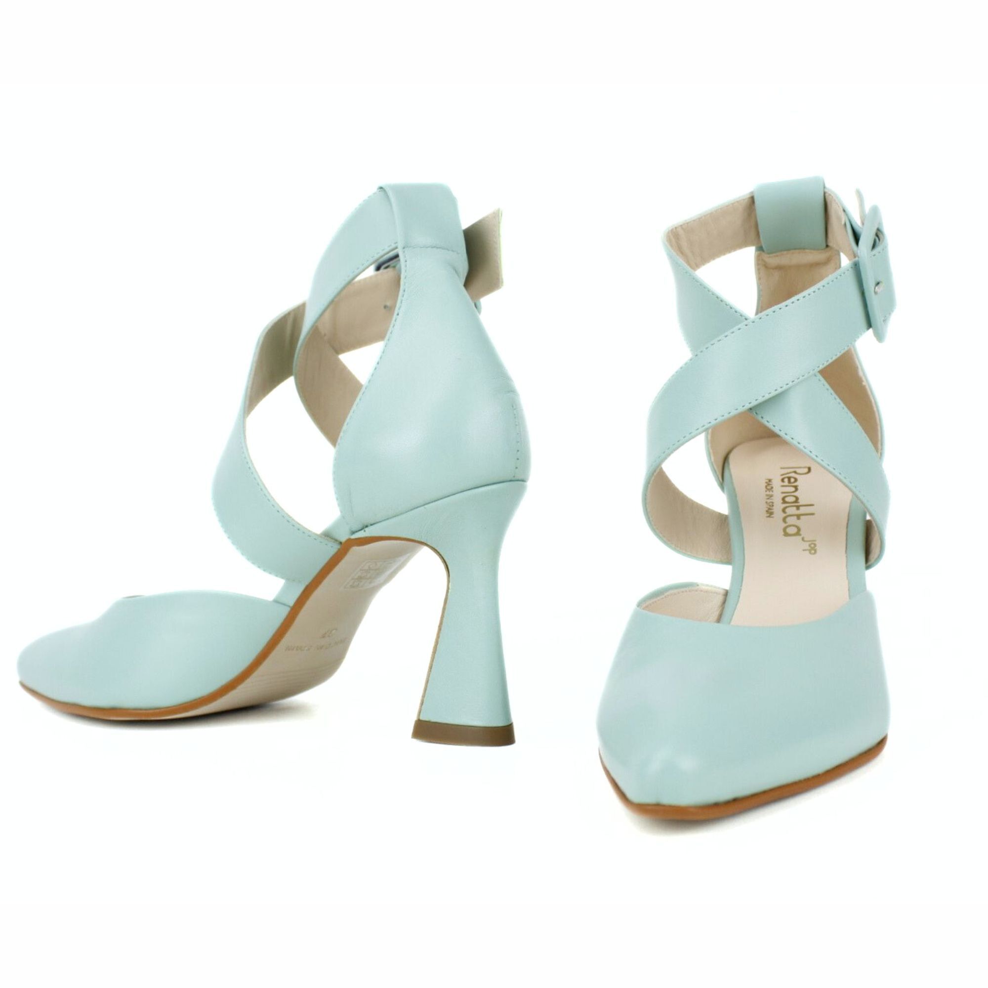 Sandalias con tiras cruzadas. Tacón 7 cm