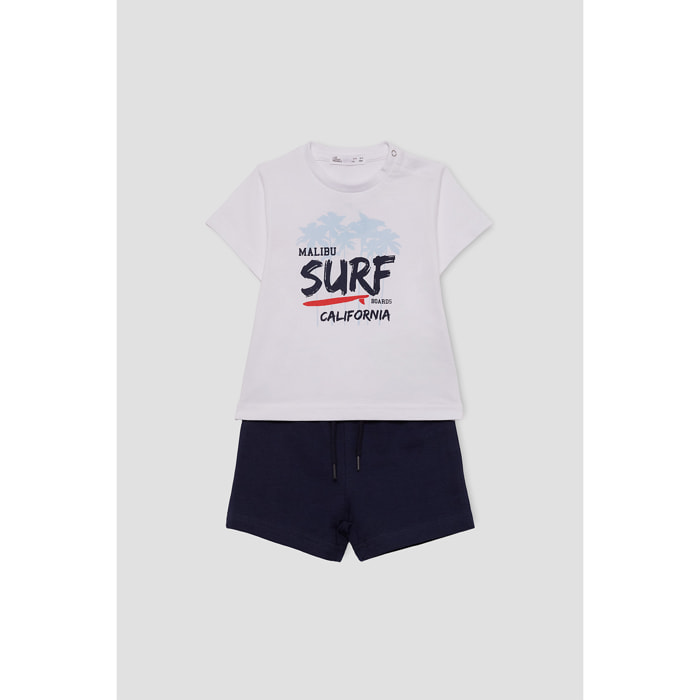 Conjunto Niño Surf California Camiseta “Malibu Surf” con Estampado + Shorts Gris Oscuro 100% Algodón, Cintura Elástica con Cordón | Color: Marino | Street Monkey