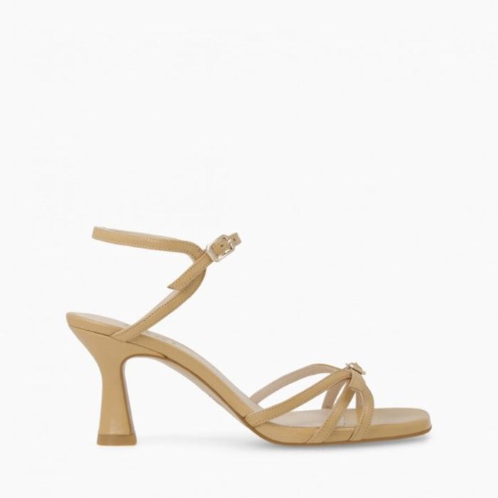 SANDALIAS BEIGE LUKI
