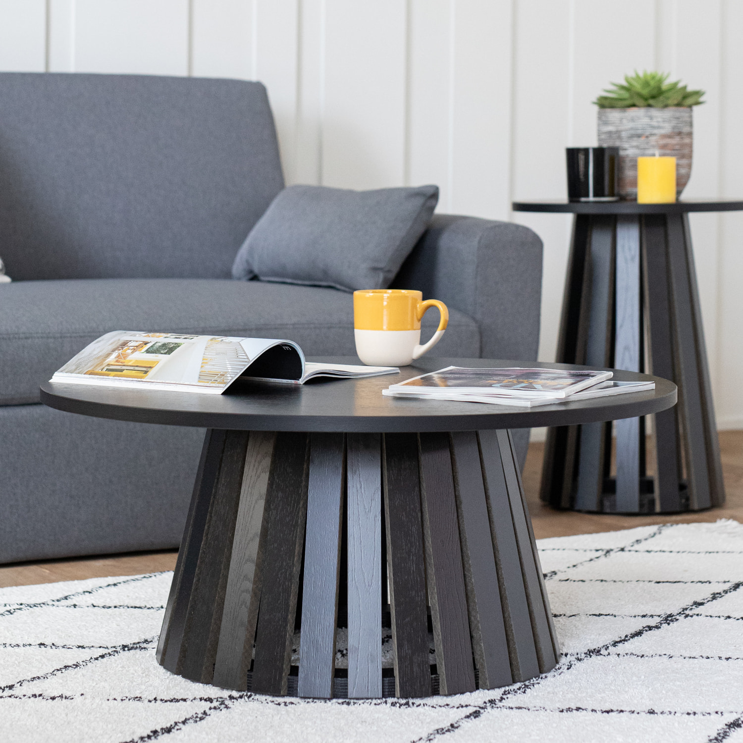 Table basse ronde 80cm style scandinave noire LIV