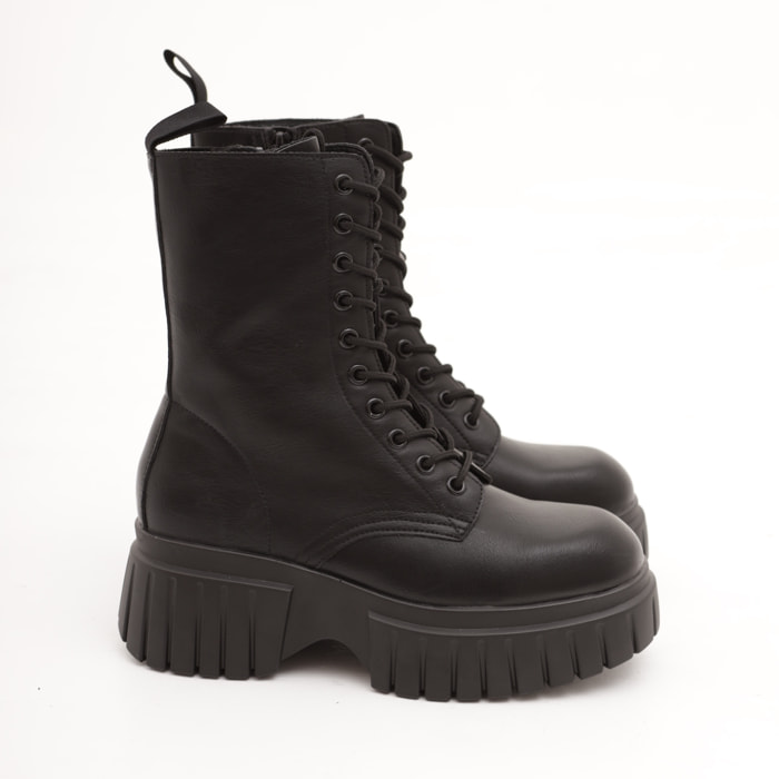 ANFIBIO 10 BUCHI PLATFORM NERO