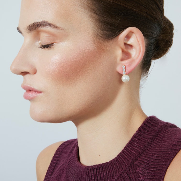 Pendientes acabado oro amarillo de 18k y Perla Blanca