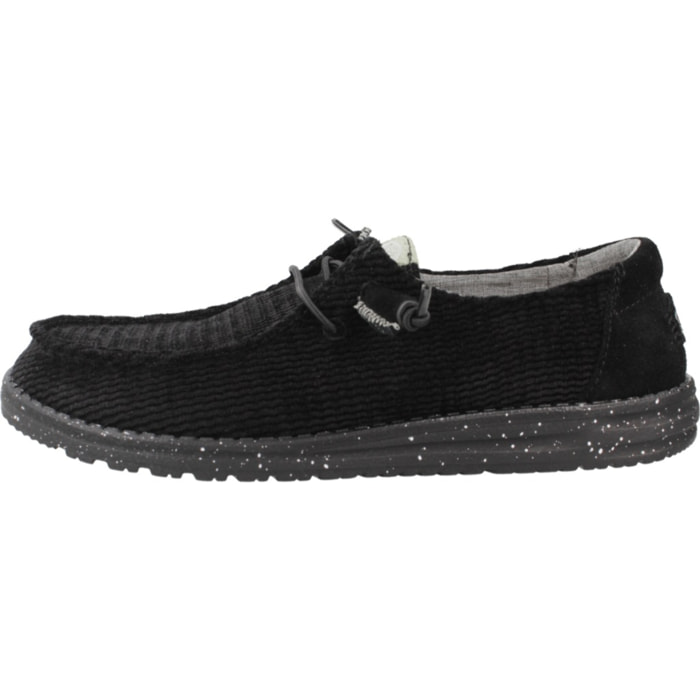 Zapatos Casual Mujer de la marca HEY DUDE  modelo WAVE CORDUROY Black