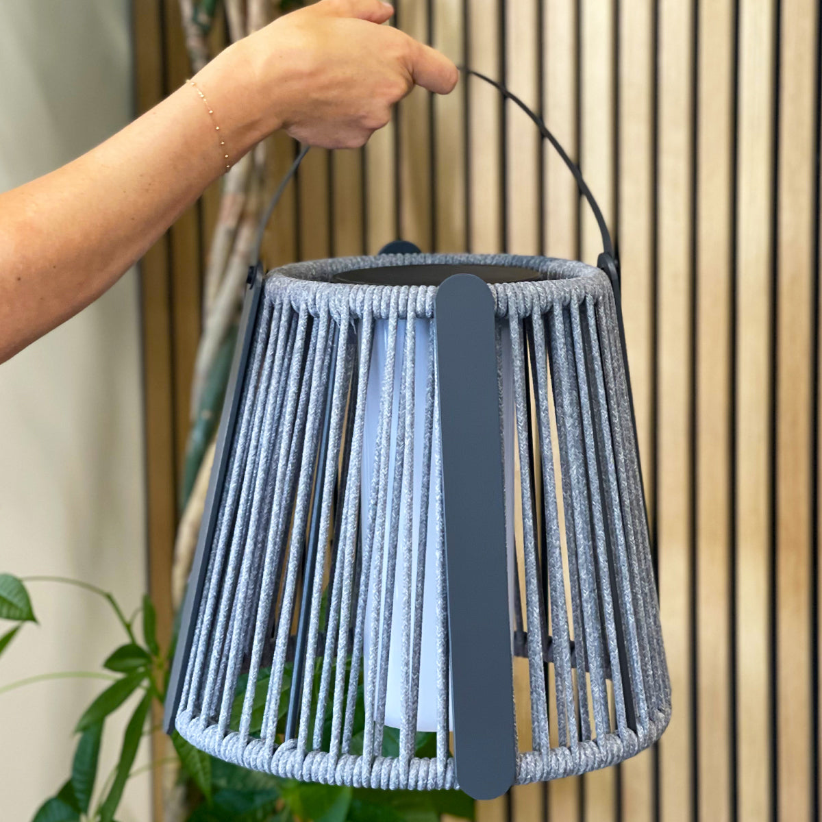 Lampadaire solaire déporté RAYGLOW H180CM