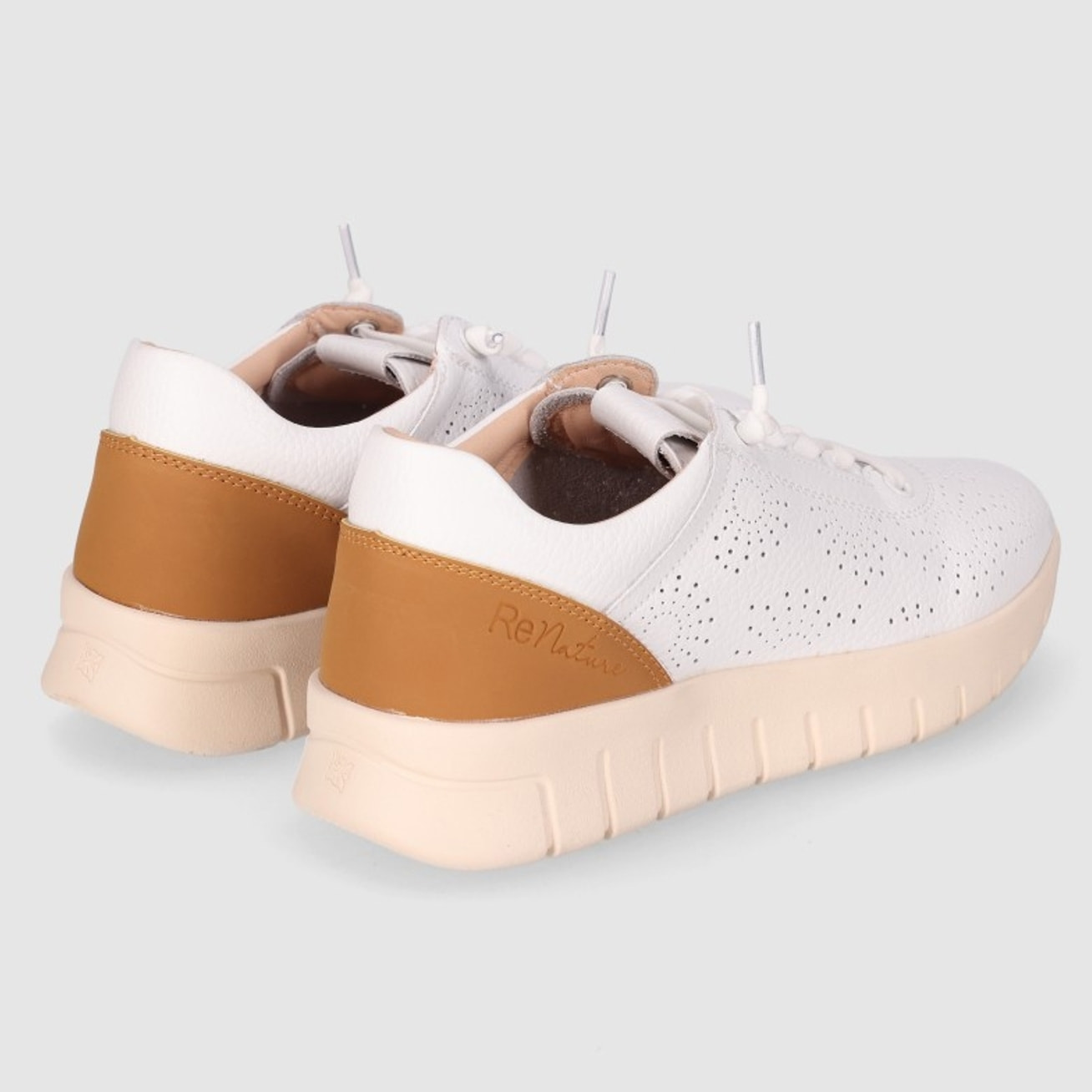 Deportivos de Piel - Blanco - Tacón: Bajo