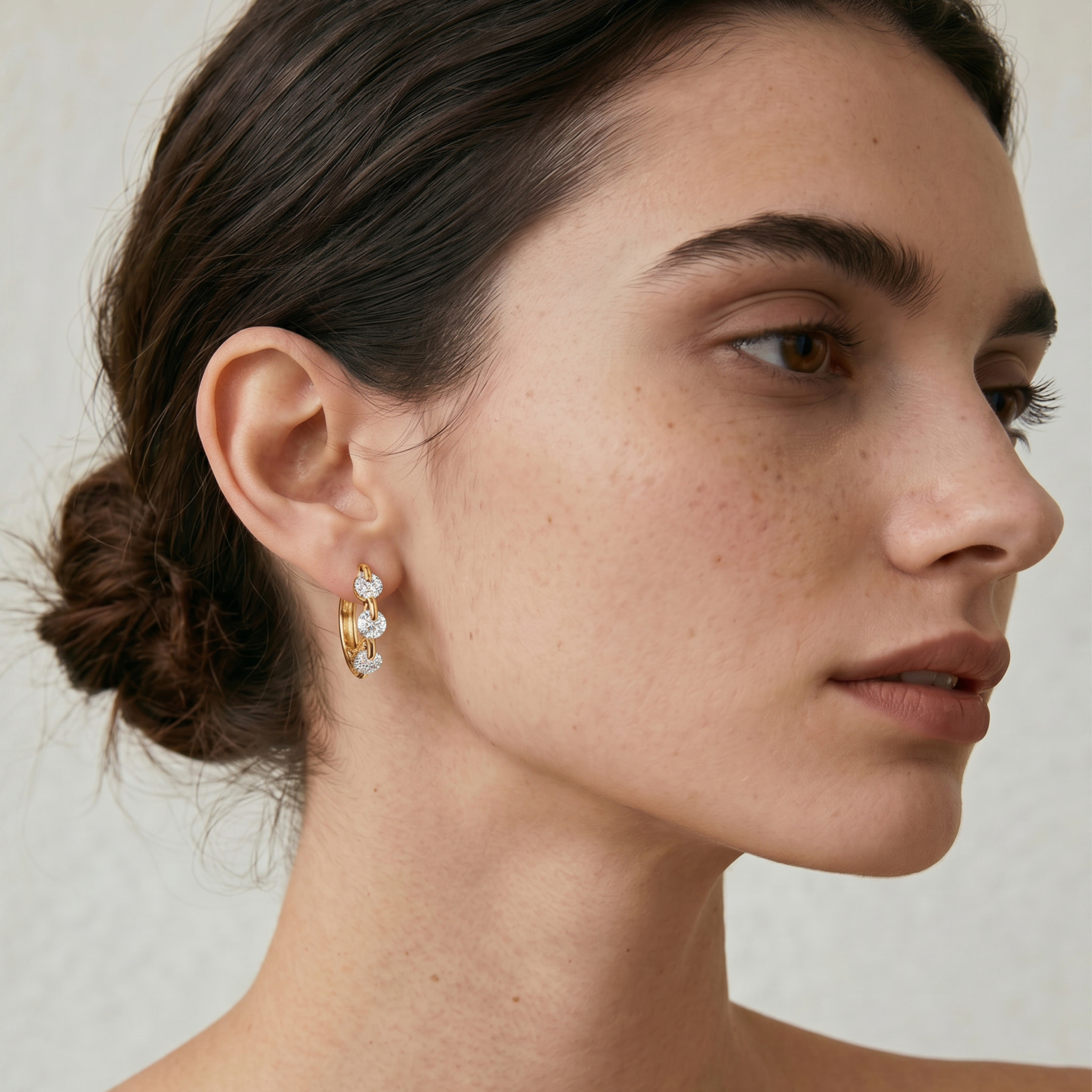 Pendientes Nili acabado oro amarillo 18k