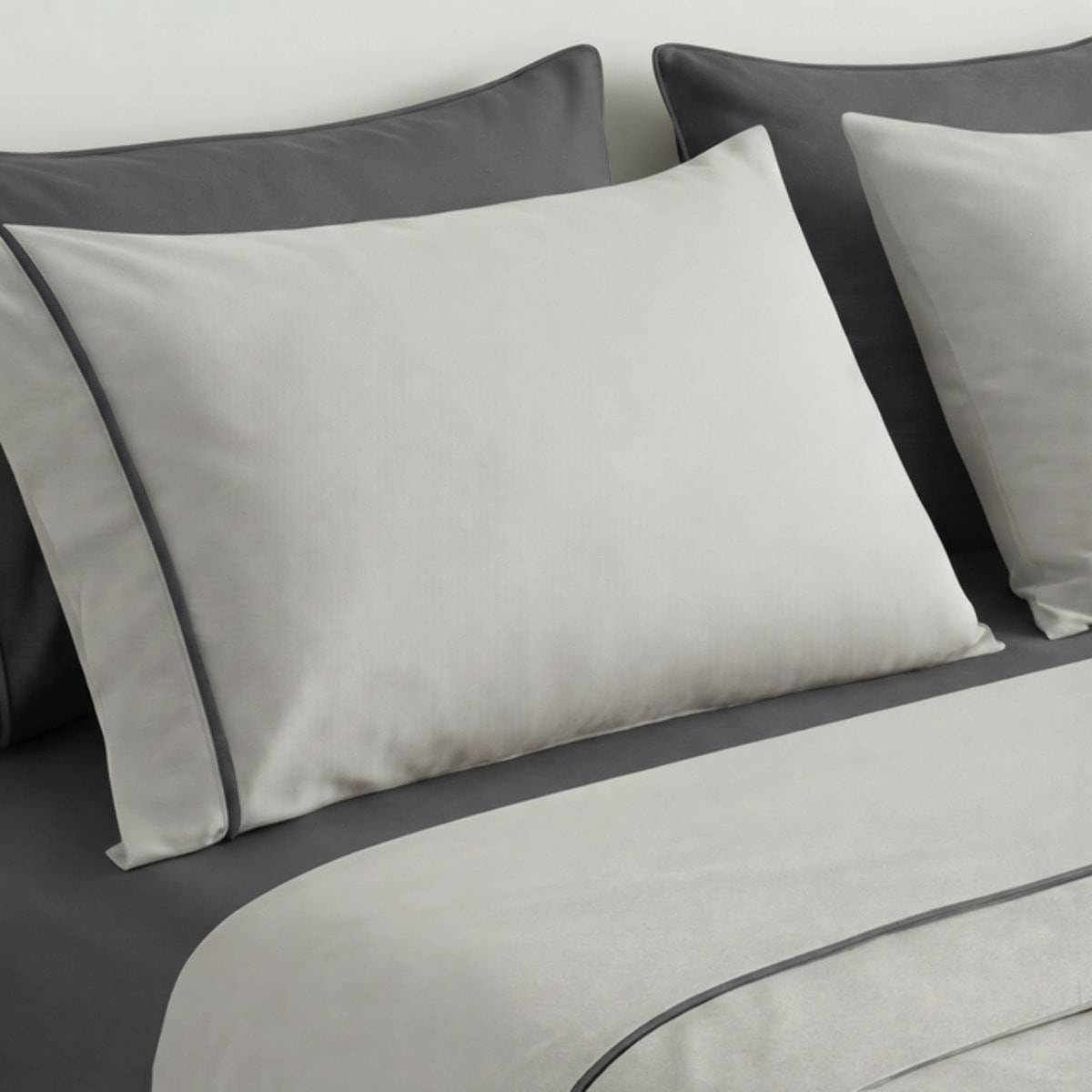 Completo Lenzuola in 100% Cotone con Piping Elegante, Set Letto Morbido e Traspirante con Lenzuolo Sopra, Sotto con Angoli Elasticizzati e Federa Coordinata