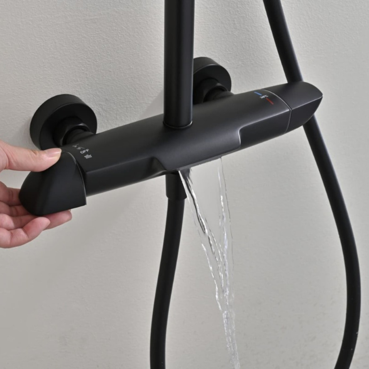Ensemble bain/douche 3 jets avec mitigeur thermostatique de baignoire + douche de tête + douchette à main, noir mat (SATSSTVKC)