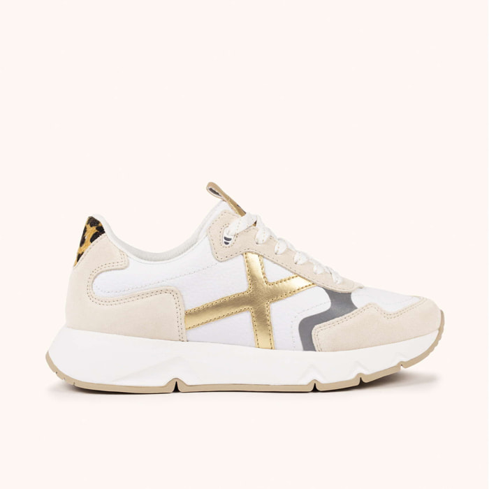 MUNICH MAMBA 05 Sneakers de gran volumen y estética contemporánea Blanco, Beige, Dorado y Animal Print