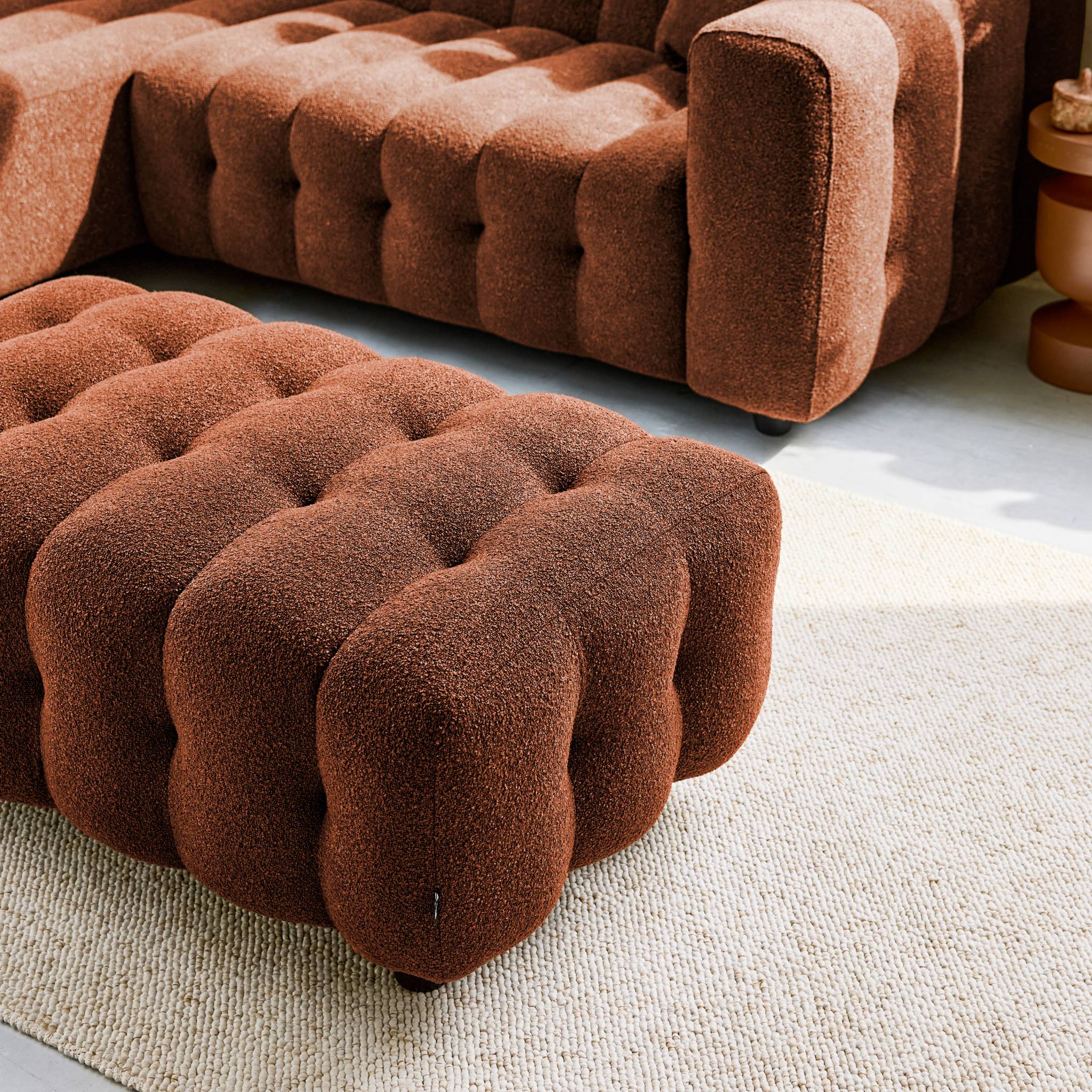 Pouf, repose-pieds pour canapé d'angle 3 places Leon bouclette texturée LEON
