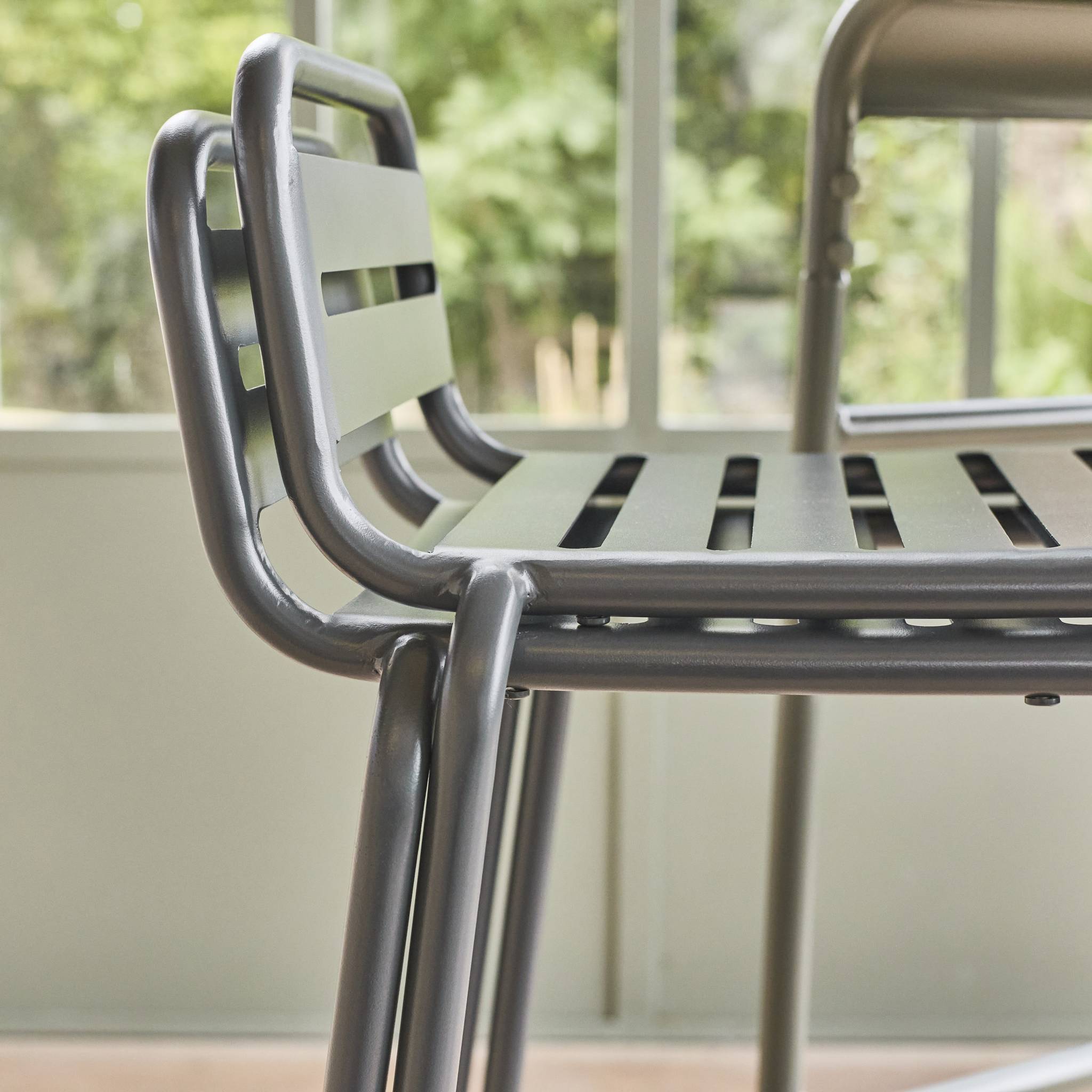 Lot de 2 chaises hautes de jardin acier. 2 places. anthracite. L 44 x P 41 x H 85cm