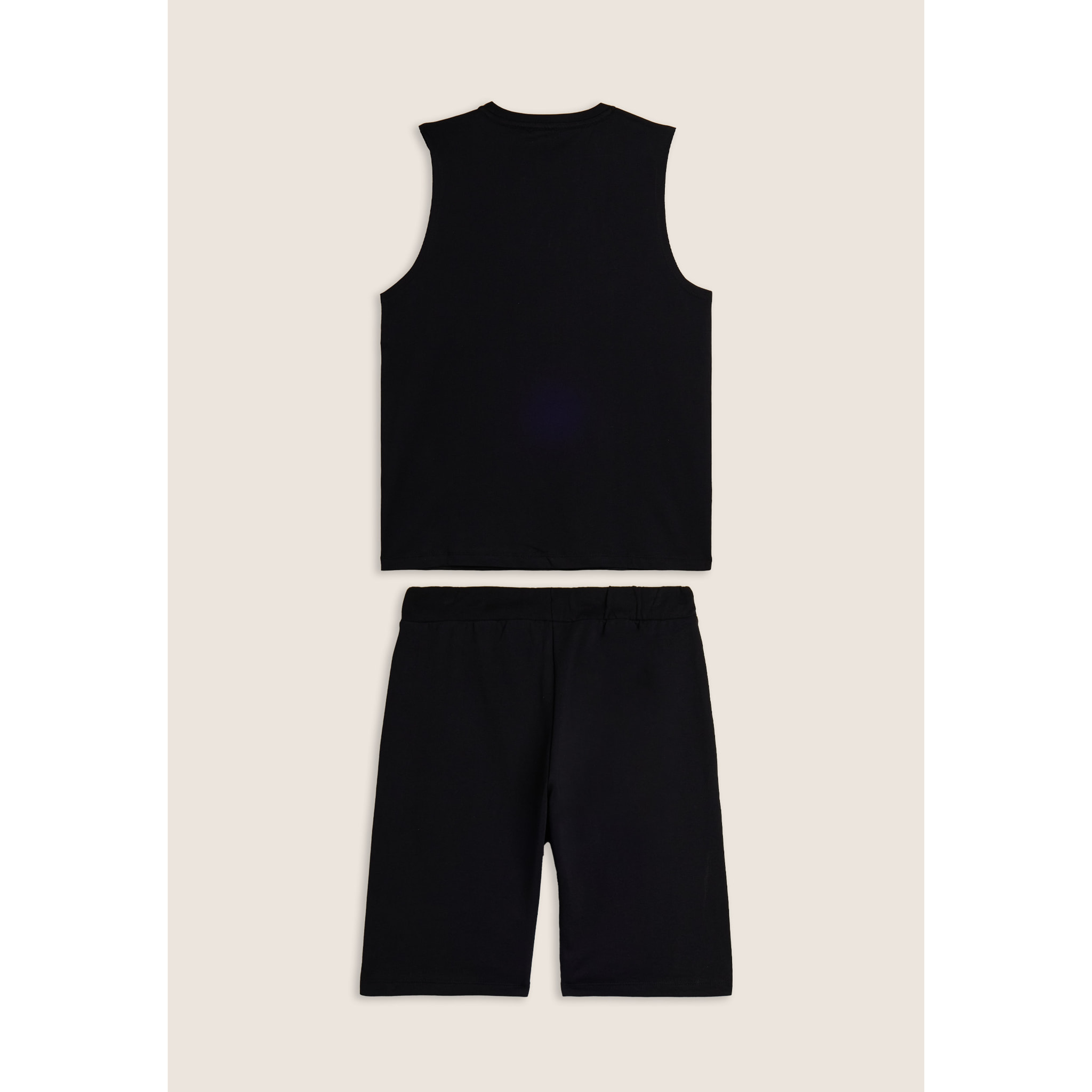 Completo sportivo in cotone con top smanicato e bermuda