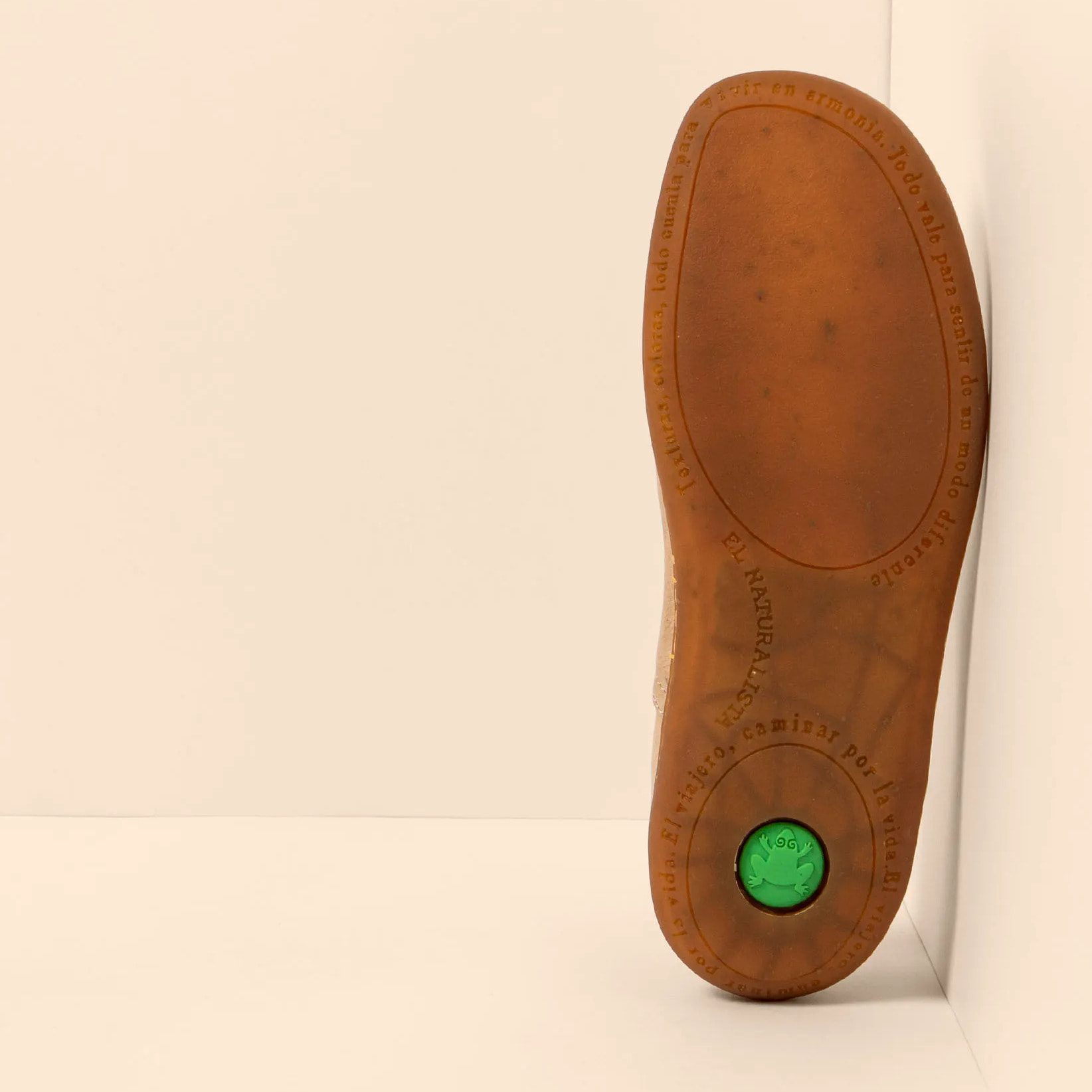 Zapatos N275 NOBUCK LAVADO CREAM/EL VIAJERO color Cream