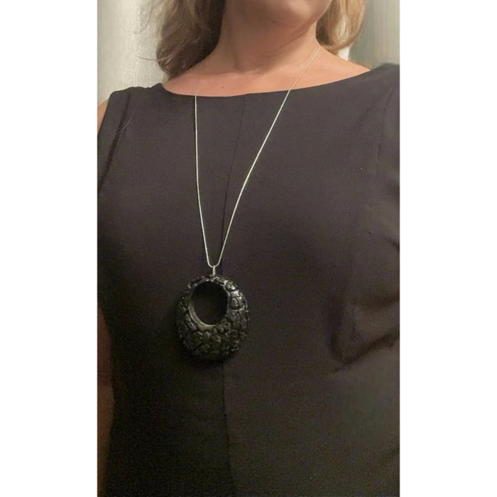 Collar largo Dentro del Laberinto resina negro latón chapado plata de ley 10µ