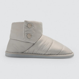 Stivali da casa imbottiti con bottoni decorativi