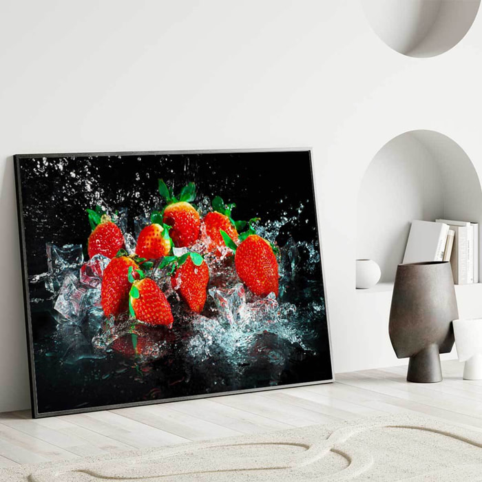 Affiche encadrée fraises fraîches sur glace Affiche + cadre en métal - Noir