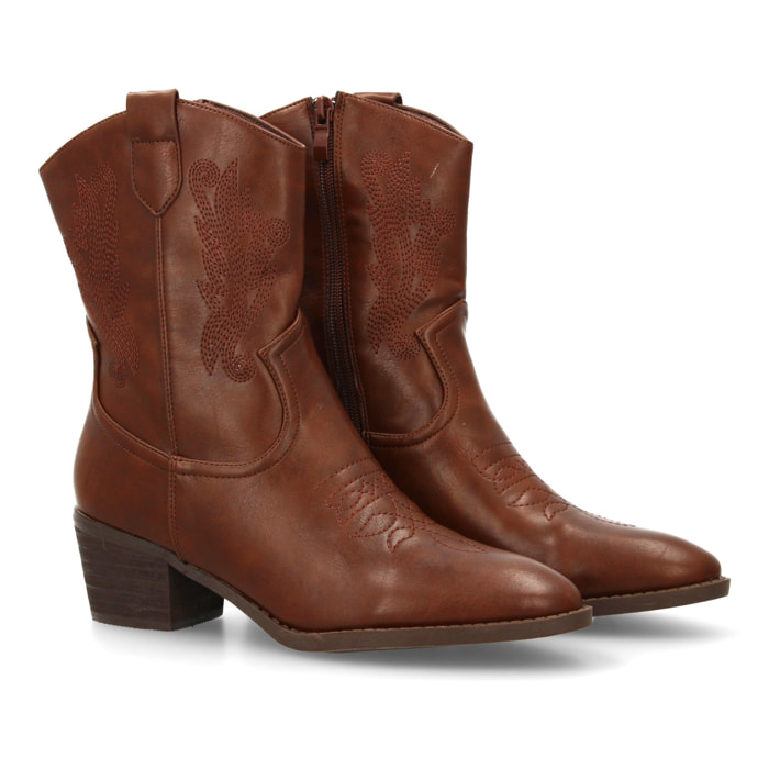 Botín cowboy mujer con bordados laterales