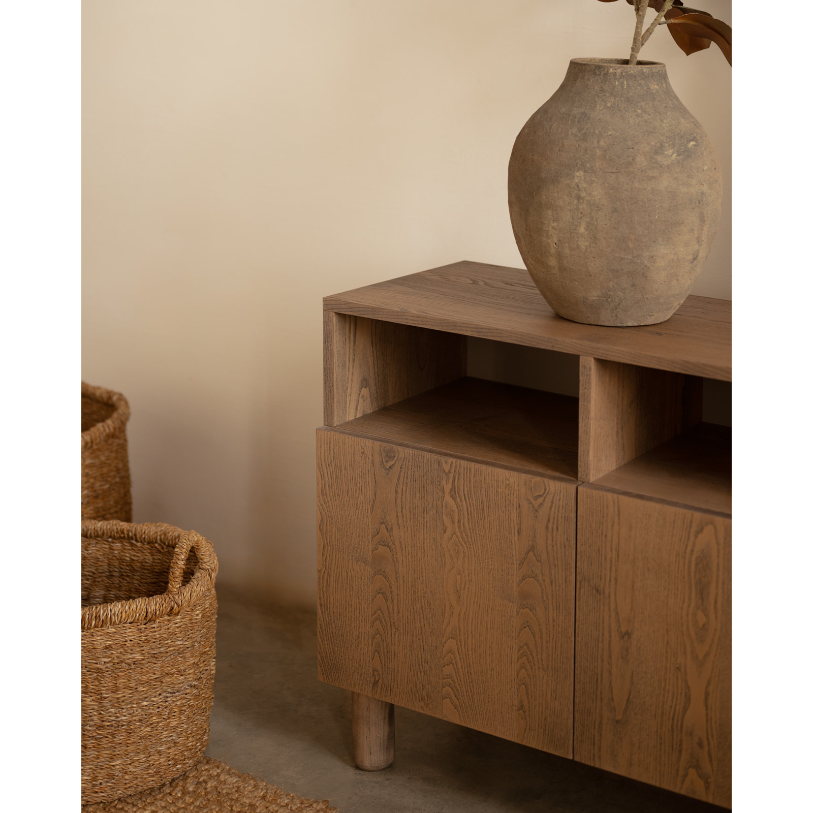 Buffet avec 4 portes en bois de placage de frêne naturel en teinte noisette de 176x40cm Hauteur: 75 Longueur: 176 Largeur: 40