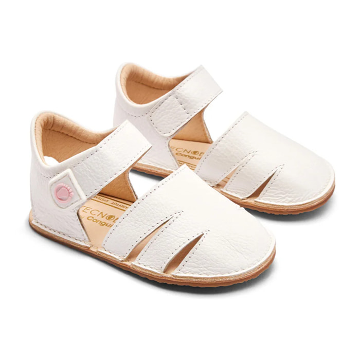 Sandalias Cerradas Respetuosas Con Correa Blancas