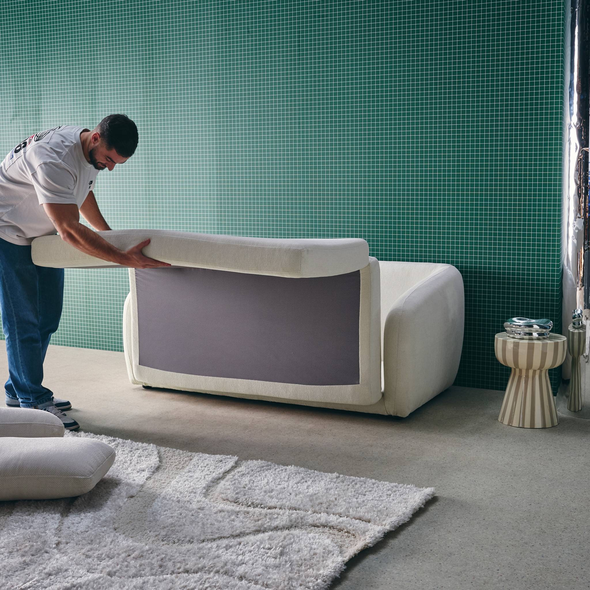 Canapé convertible 2 places tissu chenille blanc - L 170 x P 95 x H 76cm - Twist