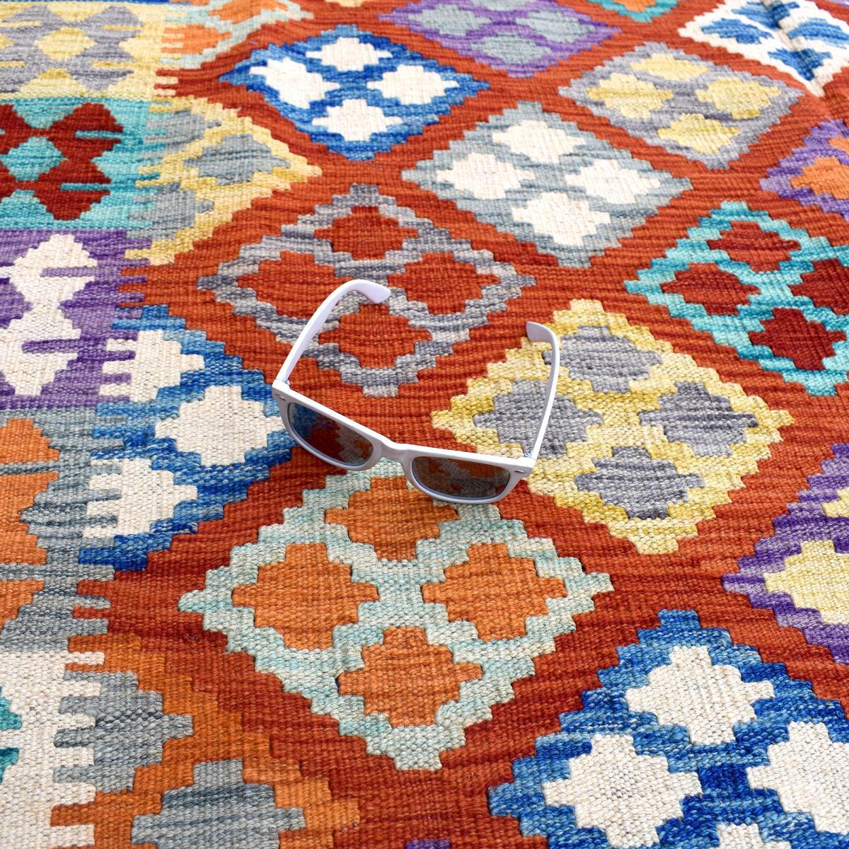 Authentique tapis d'orient kilim tissé à la main