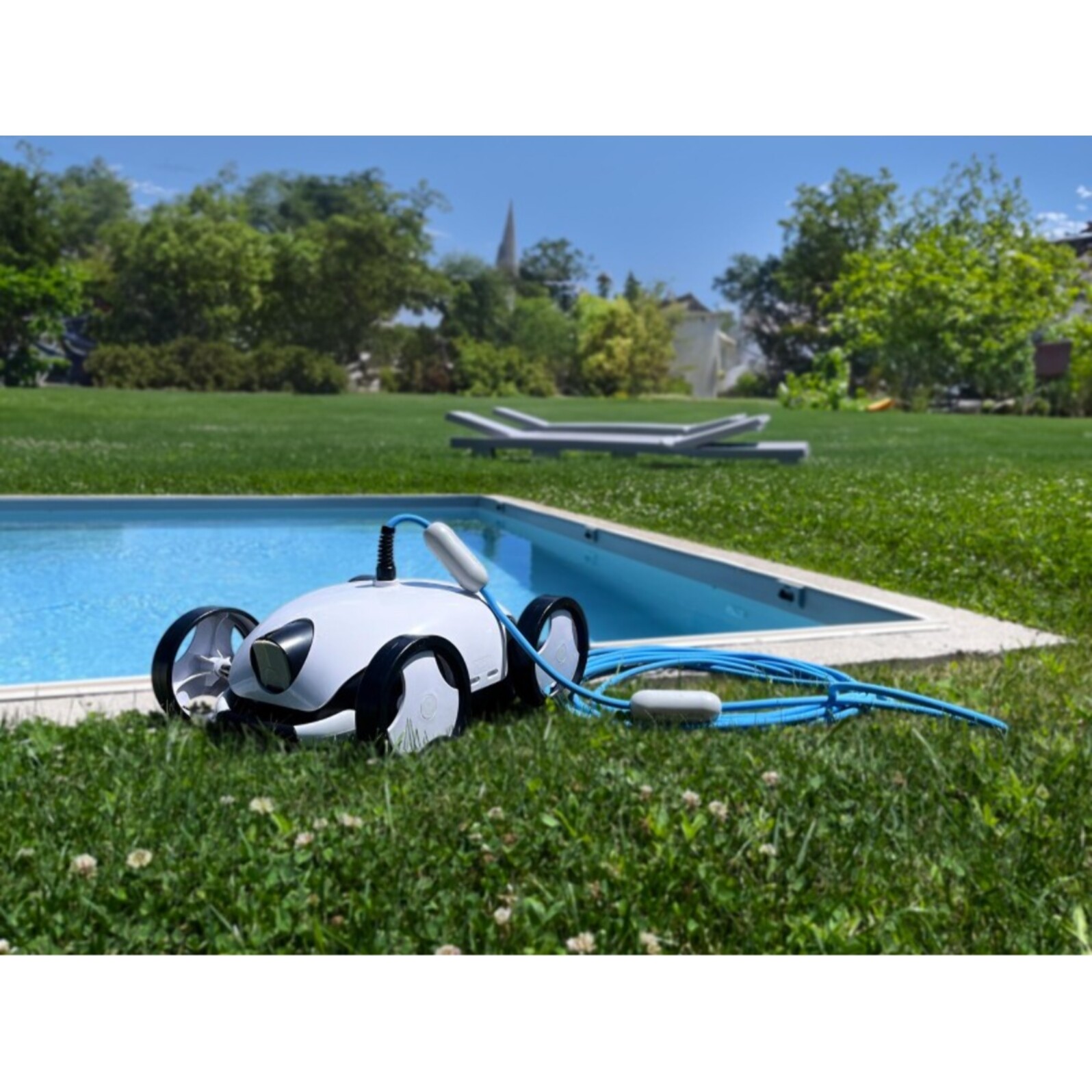 Bestway Robot piscine électrique Falcon - nettoyage fond et pentes - 28m² max