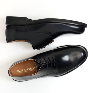 Derby stringate in pelle abrasivato con fondo in gomma