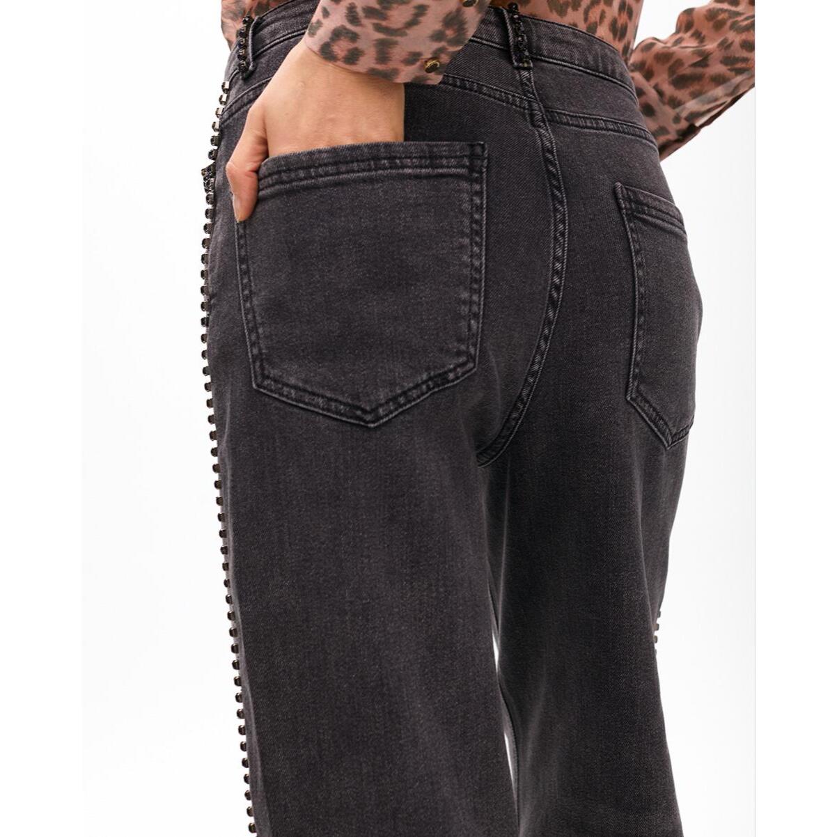 Pantaloni Larghi con Borchie