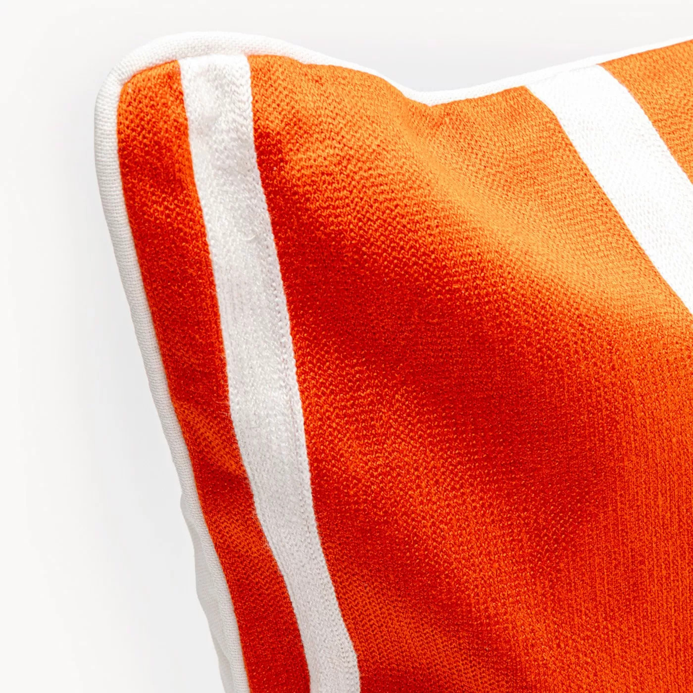 Coussin Arty orange et blanc Kare Design