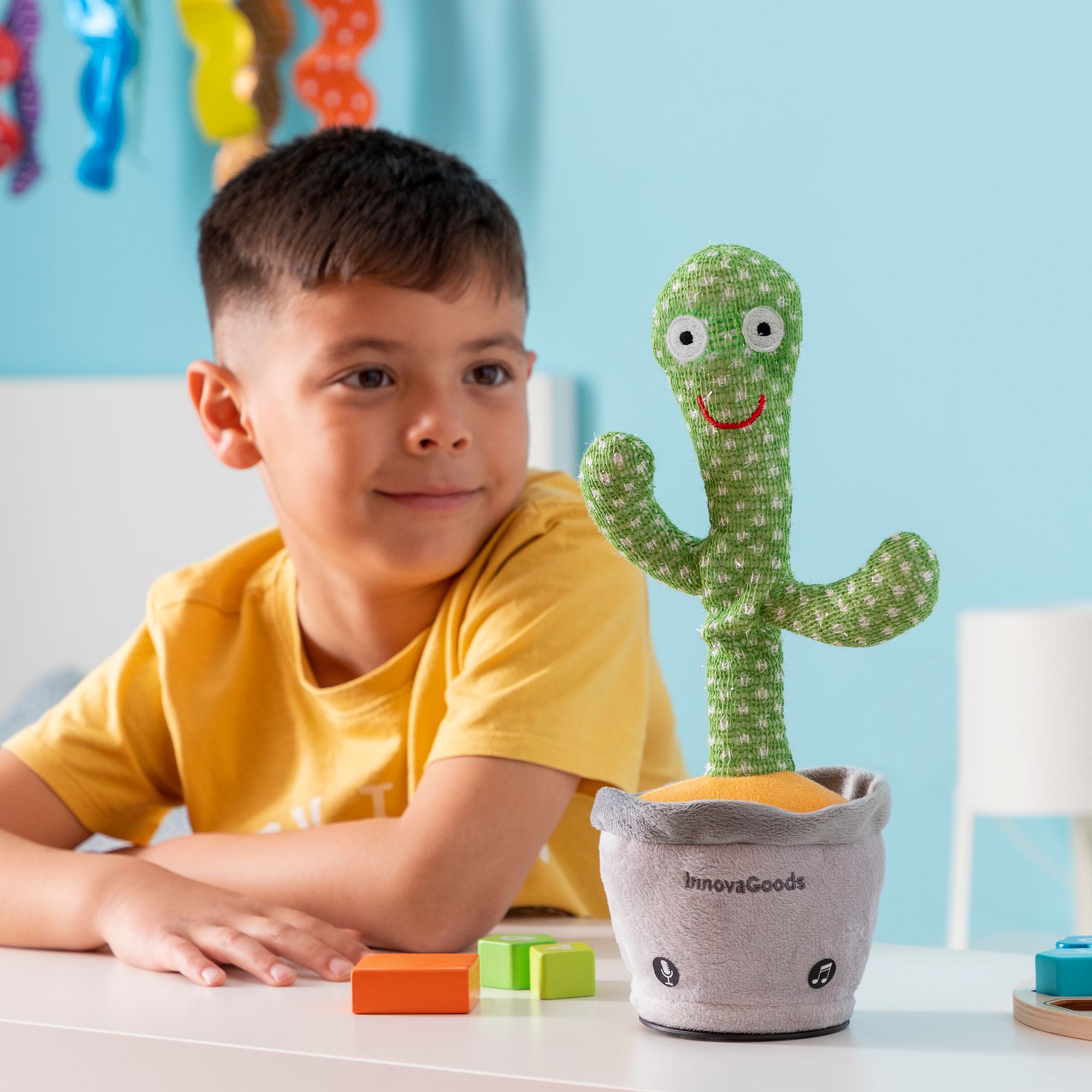 Cactus ballerino e chiacchierone ricaricabile con musica e LED - verde/grigio/giallo - 9 x 34 x 10