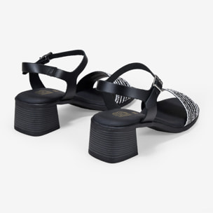 Sandalias de piel negras con brillantes