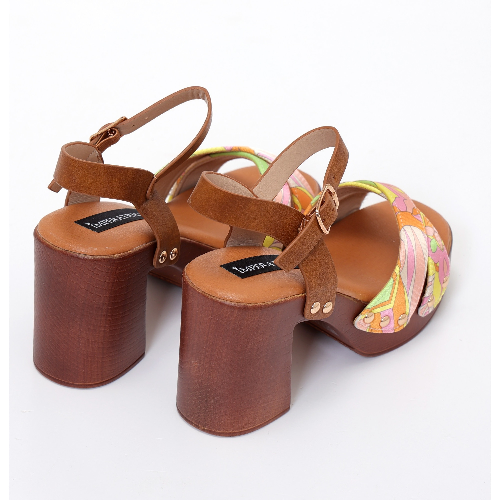 Sandali con tacco comodo e fasce in tessuto multicolore