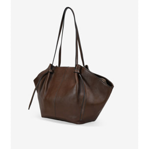 Bolso de hombro marrón con cremallera