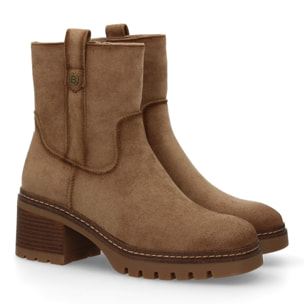 Botines de mujer con diseño moderno y elegante, perfectos para cualquier ocasión.