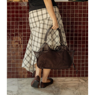 Bolso de hombro marrón de malla