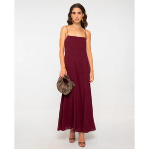 Vestido midi de corte imperio con tirantes