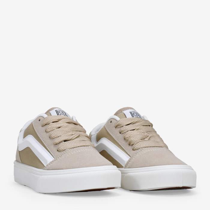 Zapatillas deportivas beige con cordones