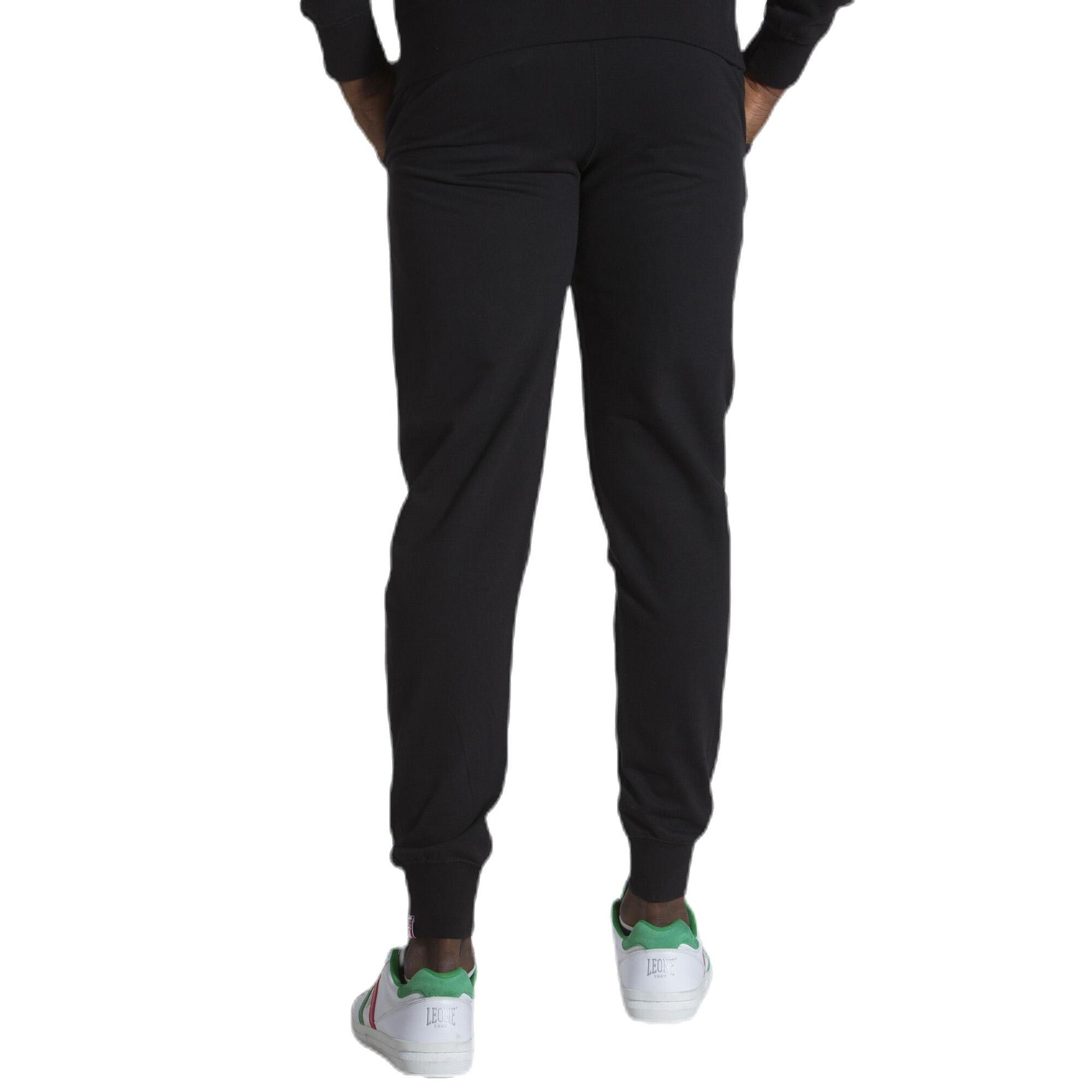 Pantalones deportivos dorados para hombre.