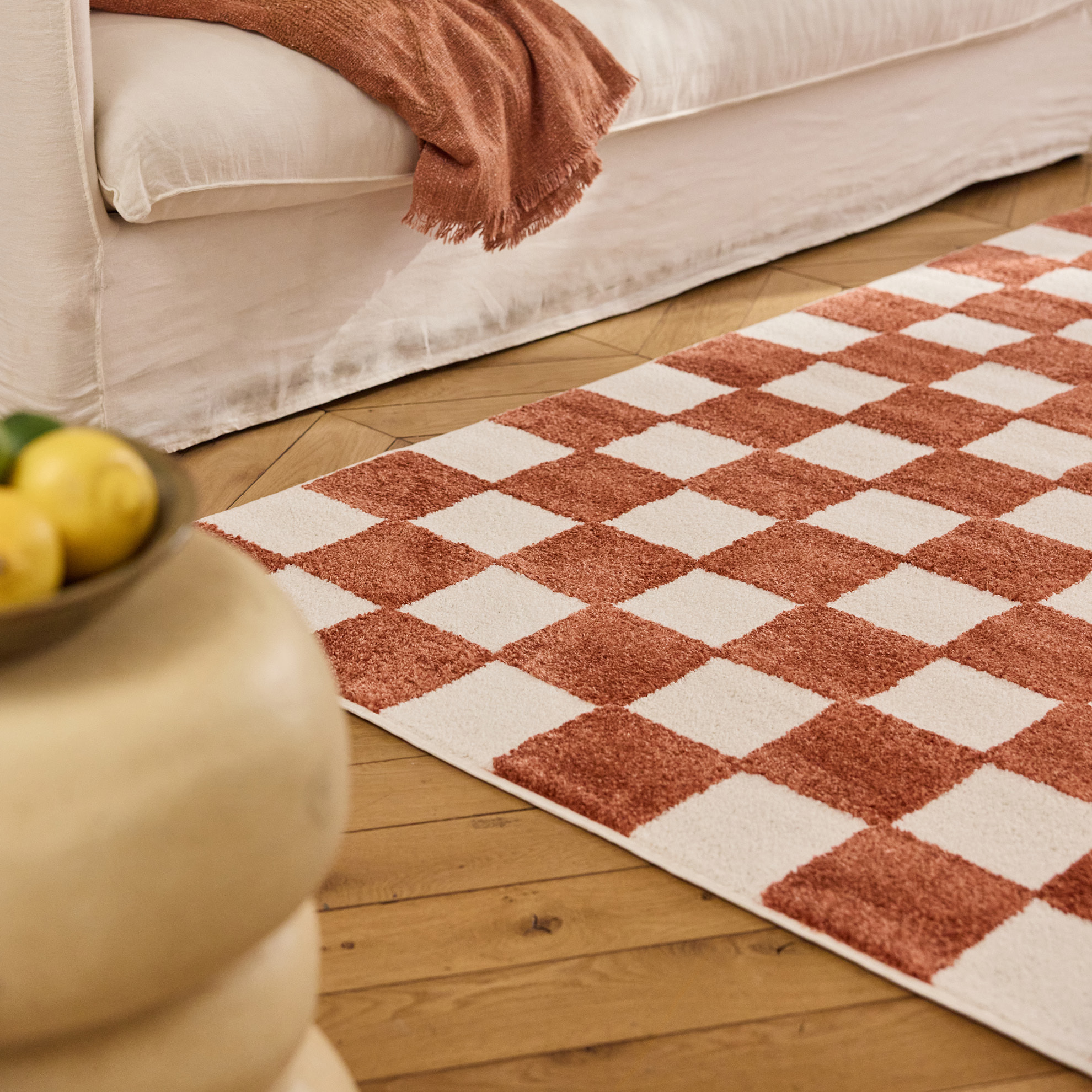 PANTONE - Tapis terracotta à motif damier TERRA DEL SOL