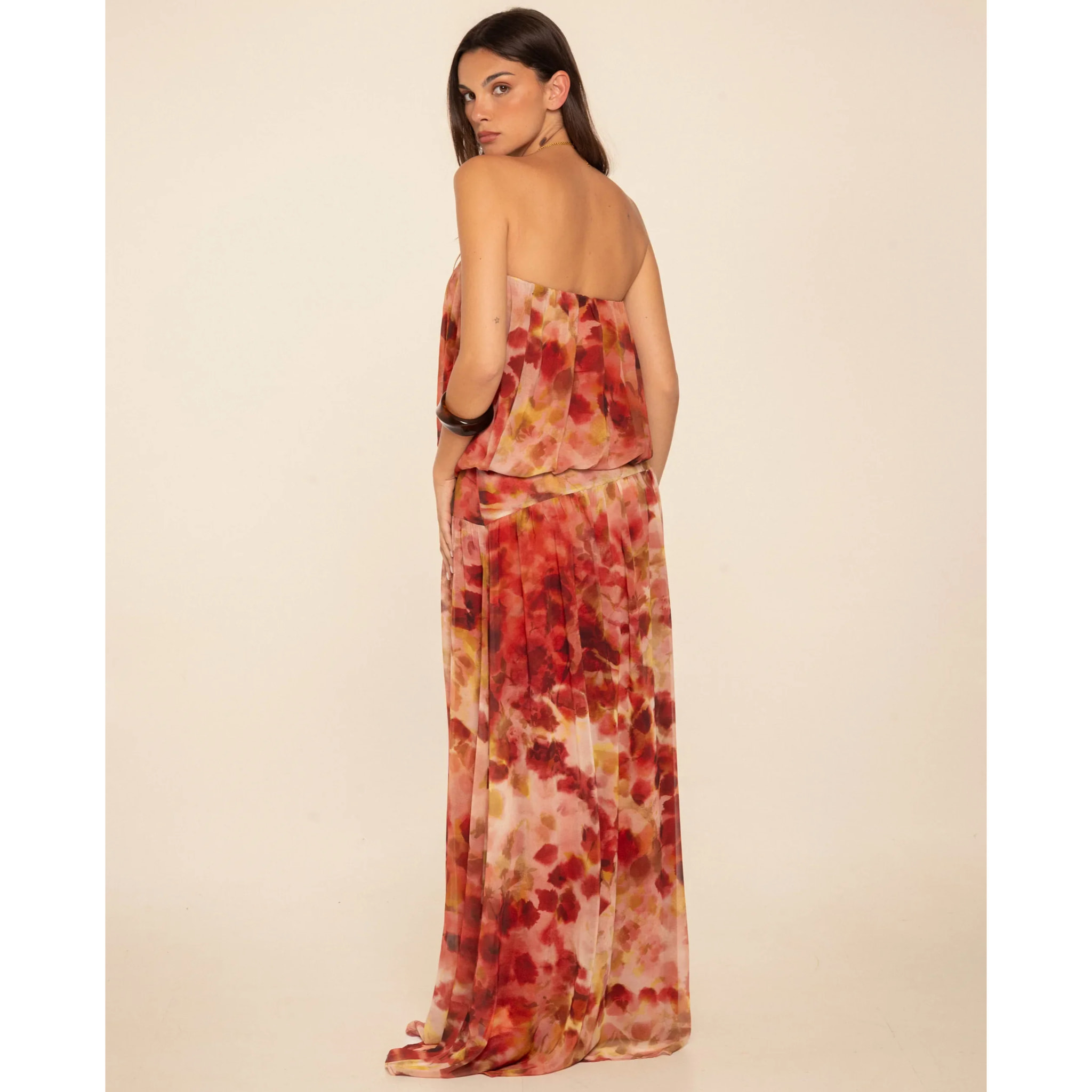 Vestido largo con escote palabra de honor