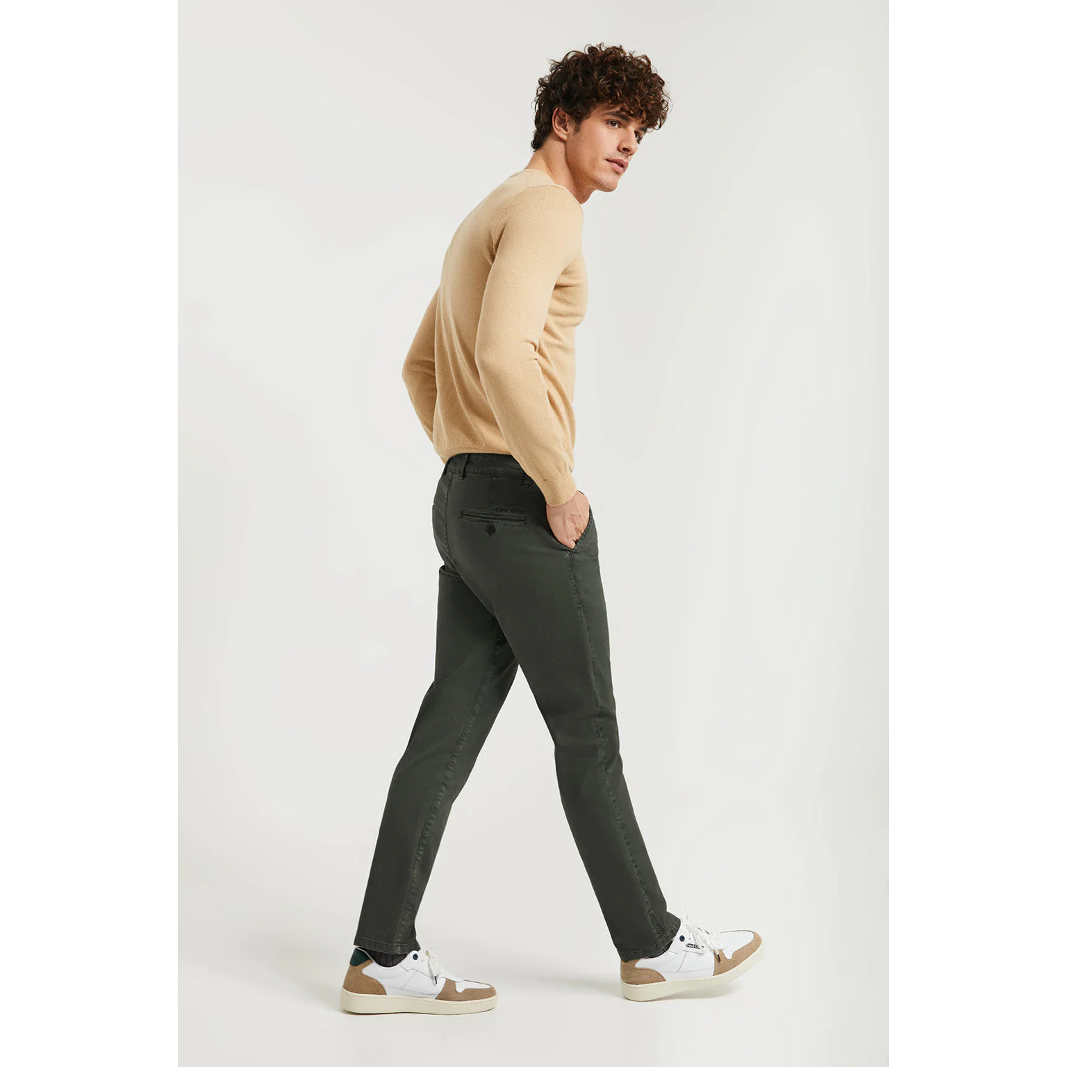 Pantalón chino verde de corte slim con logo Polo Club en bolsillo trasero