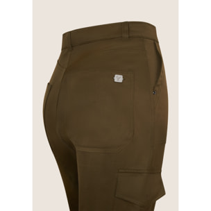 Pantaloni cargo straight cropped in cotone con tasche applicate