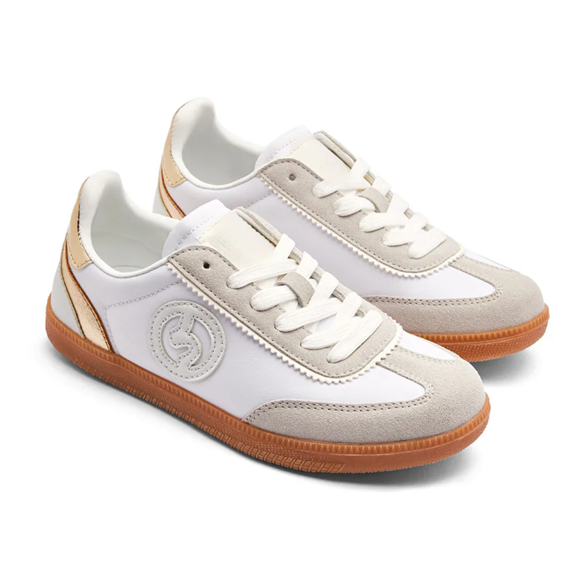 Sneakers beige con dettagli in pelle scamosciata