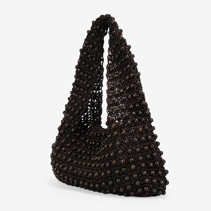 Bolso de hombro marrón con bolas de madera