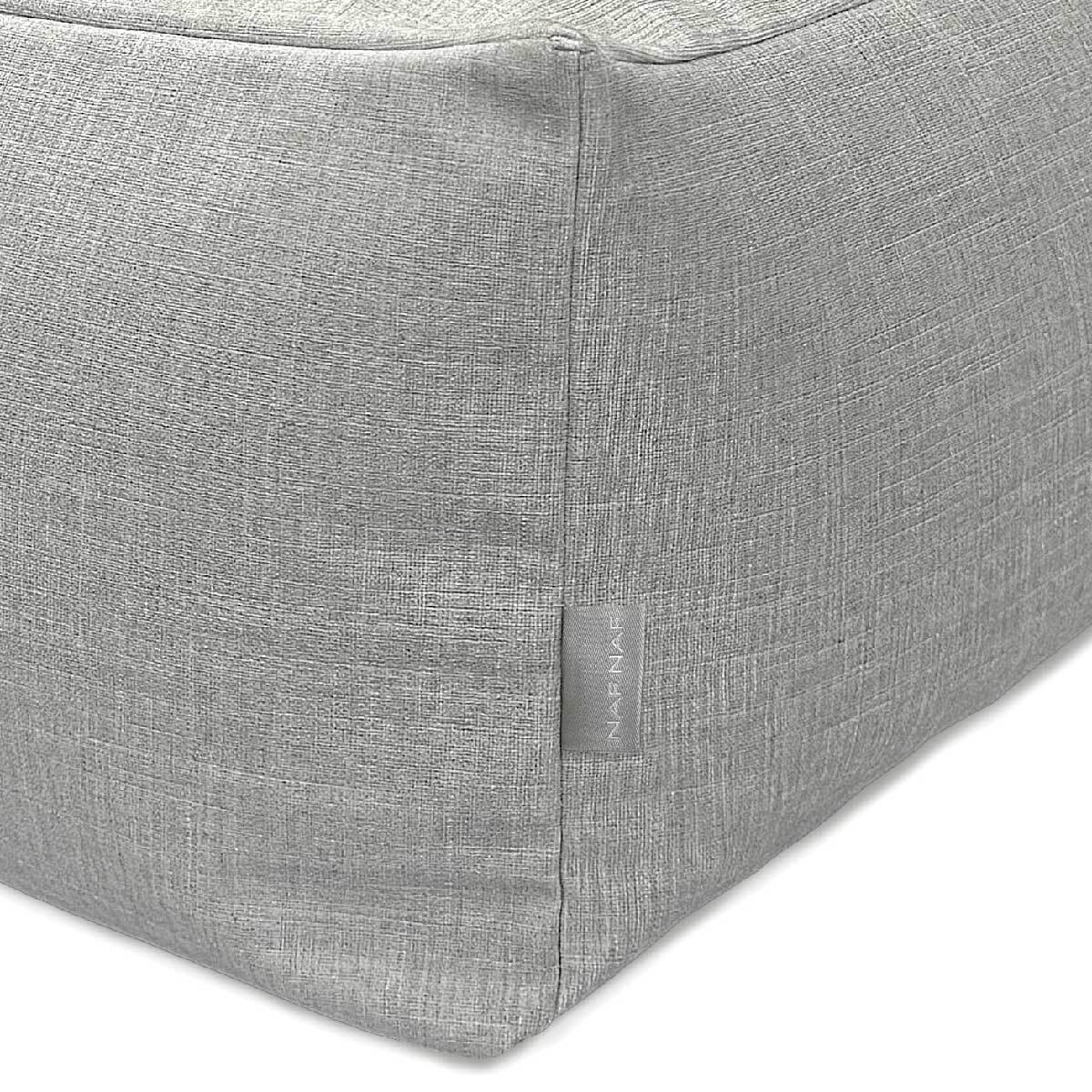 Puff desenfundable MAYA gris claro 50x50x25 cm. Disponible en varios colores